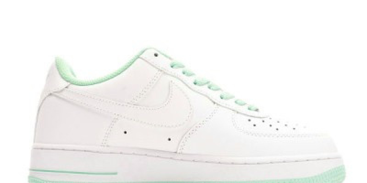 Travis Scott Air Force 1 詳解：解構潮流的經典演繹